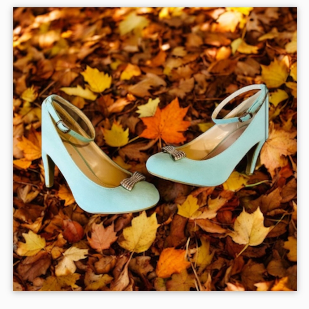 BAMBOO Retro Mint Blue Suede
Ankle Strap Heels Rhinestone Bow Sz
7- Rockabilly